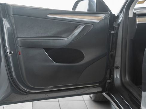 Used 2023 Tesla Model Y Long Range AWD/4WD image 37