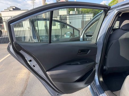 Used 2022 Toyota Corolla LE FWD image 19