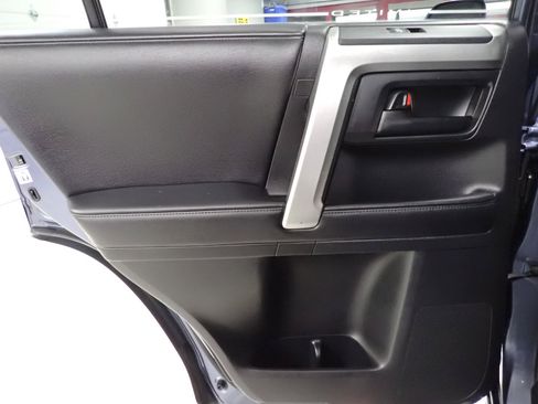 Used 2013 Toyota 4Runner Limited image 10