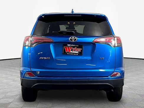 Used 2018 Toyota RAV4 LE w/ All Weather Liner Package FWD image 5