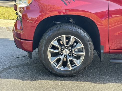 Certified 2025 Chevrolet Silverado 1500 RST AWD/4WD image 13