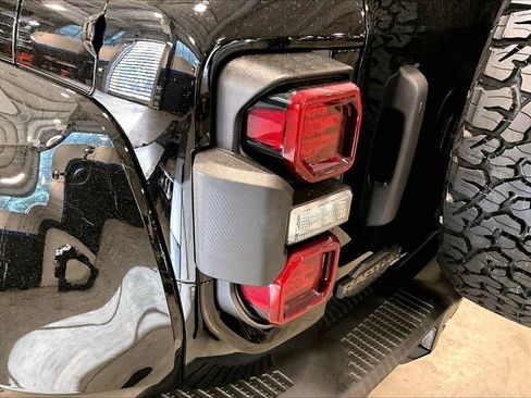 Used 2025 Ford Bronco Raptor w/ Interior Carbon Fiber Pack AWD/4WD image 35