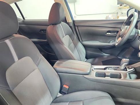Used 2025 Nissan Sentra SV image 24