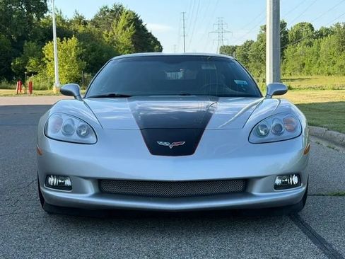 Used 2005 Chevrolet Corvette Coupe w/ Preferred Equipment Group RWD image 5