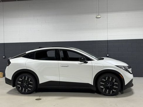 New 2026 Nissan Leaf Platinum+ w/ Cargo Package (Platinum+) FWD image 6