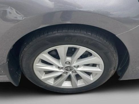 Used 2023 Toyota Camry LE FWD image 4