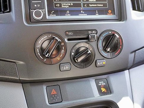 Used 2020 Nissan NV200 SV image 25