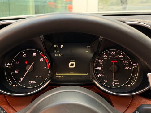 Used 2017 Alfa Romeo Giulia Ti RWD image 38