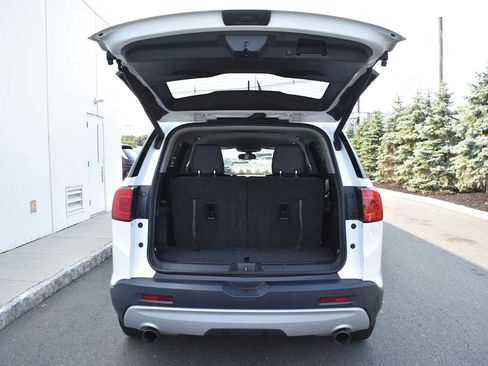 Used 2019 GMC Acadia SLT AWD/4WD image 10