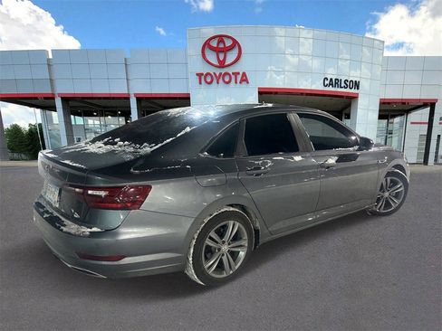 Used 2020 Volkswagen Jetta R-Line w/ R-Line Cold Weather Package image 9