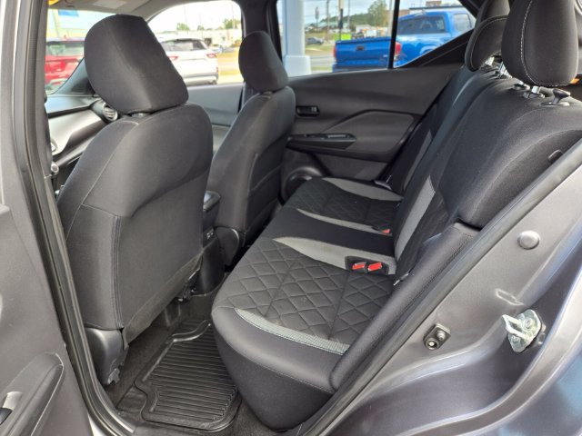 Used 2020 Nissan Kicks S FWD image 11