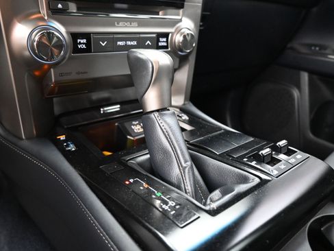 Used 2021 Lexus GX 460 Premium image 14