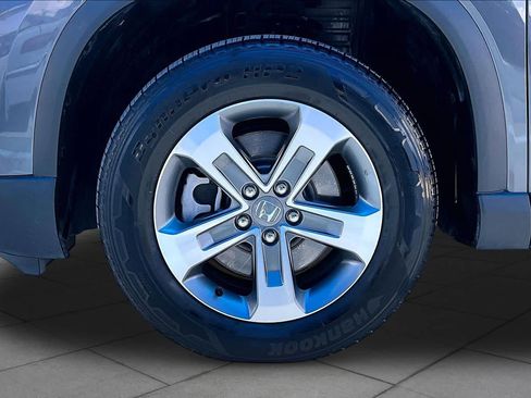 Used 2025 Honda Pilot EX-L image 10