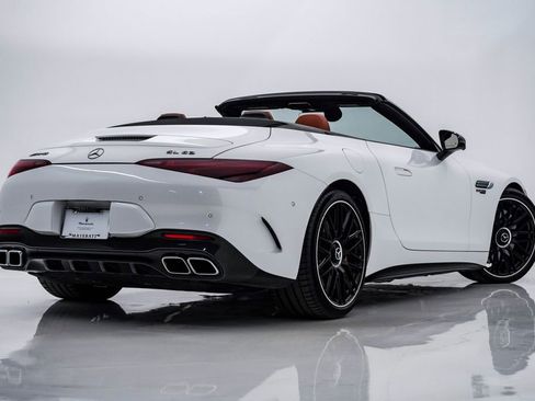 Used 2022 Mercedes-Benz SL 63 AMG 4MATIC image 11