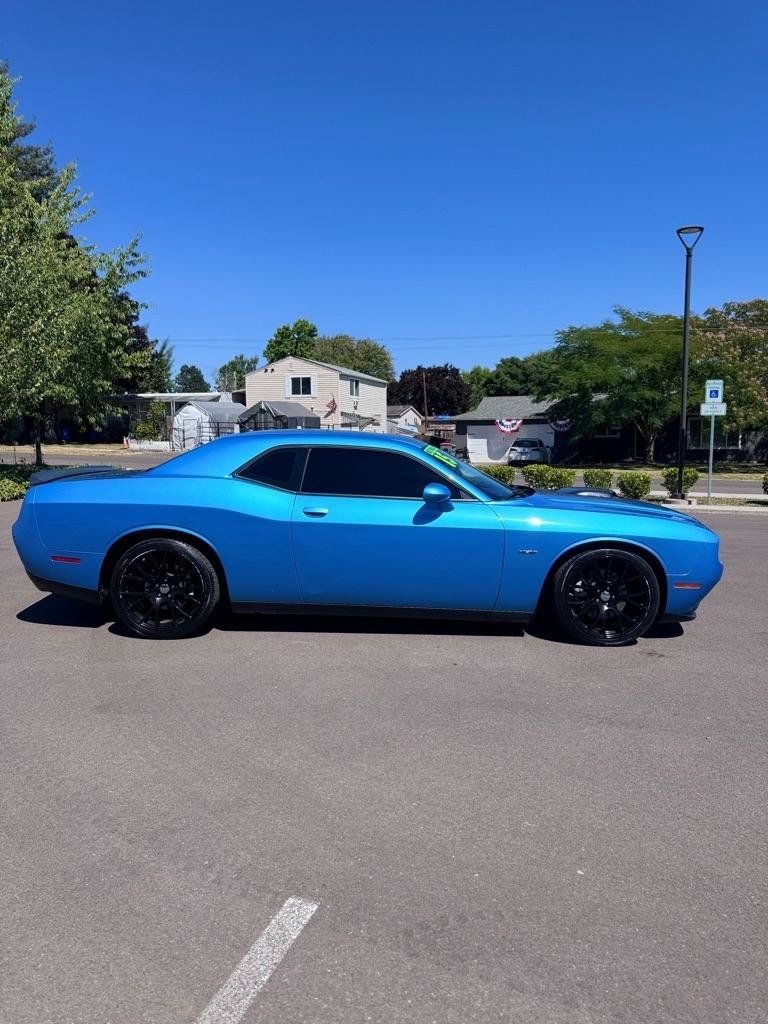 Used 2015 Dodge Challenger R/T Plus RWD image 4