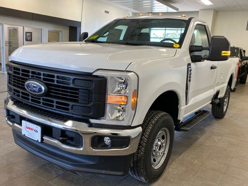 New 2026 Ford F250 XL w/ XL Chrome Package image 4