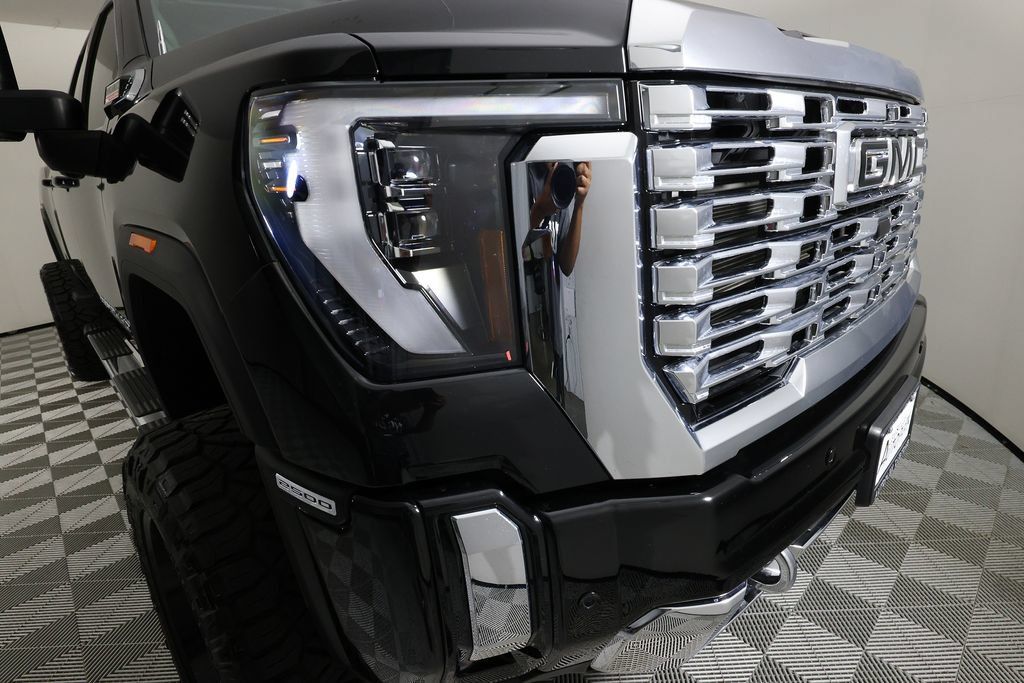 Used 2024 GMC Sierra 2500 Denali w/ Denali Reserve Package AWD/4WD image 44