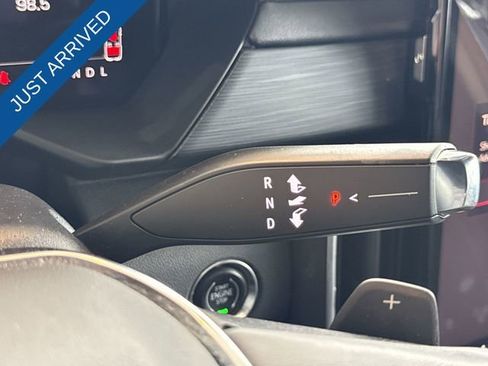 Used 2025 GMC Acadia Elevation image 20