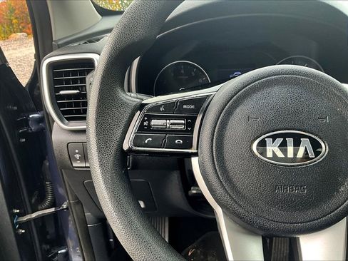 Used 2021 Kia Sportage LX image 15