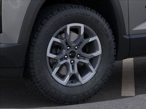 New 2026 Chevrolet Equinox ACTIV AWD/4WD image 9