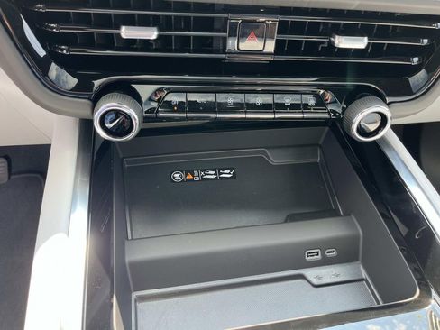 New 2025 Chevrolet Tahoe Premier w/ Sun And Tow Package image 25