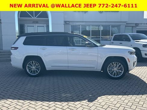 Used 2025 Jeep Grand Cherokee L Summit AWD/4WD image 5