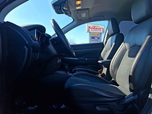 Used 2022 Mitsubishi Outlander Sport SE image 13