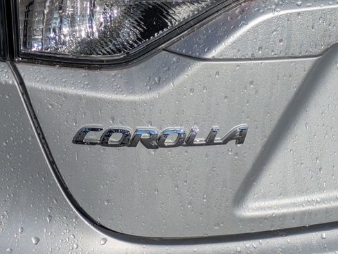 Used 2022 Toyota Corolla SE image 26
