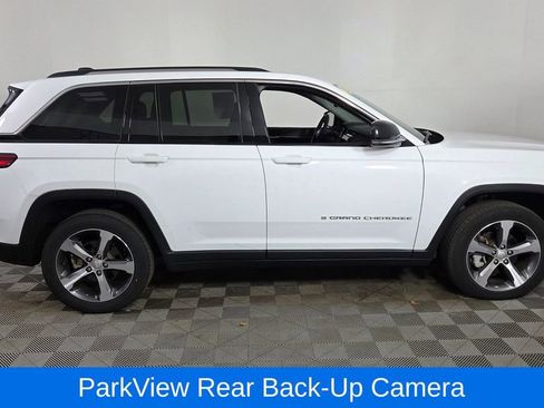 Used 2023 Jeep Grand Cherokee Limited image 9