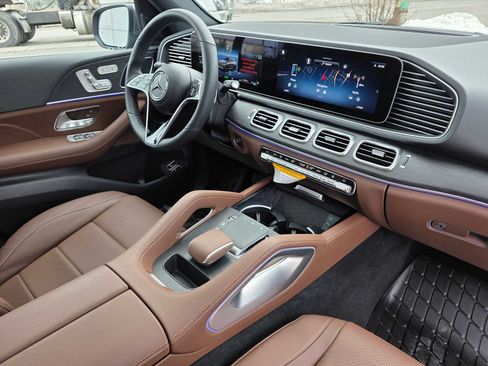 Used 2026 Mercedes-Benz GLE 450e 4MATIC image 11