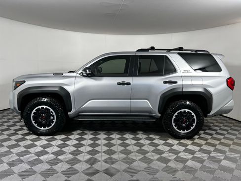 Certified 2025 Toyota 4Runner TRD Off-Road Premium image 8