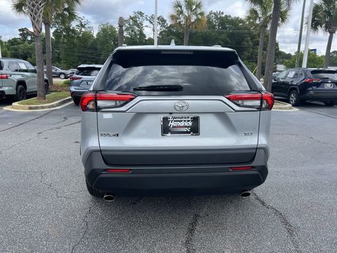 Used 2024 Toyota RAV4 XLE FWD image 9