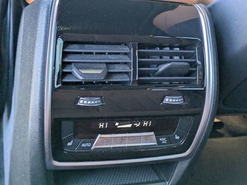 Used 2019 BMW X5 xDrive40i w/ Executive Package image 17