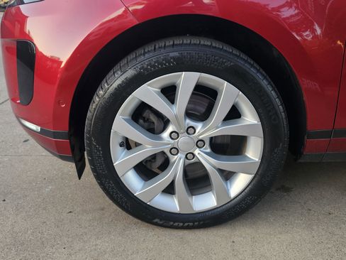 Used 2020 Land Rover Range Rover Evoque SE image 14