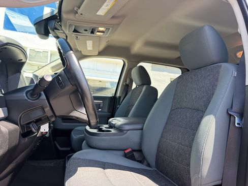 Used 2018 RAM 1500 Big Horn AWD/4WD image 6