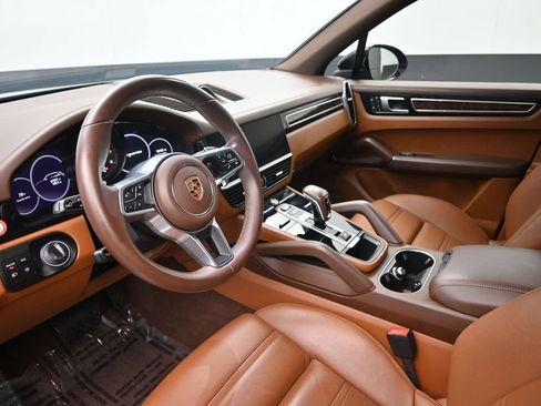 Used 2023 Porsche Cayenne AWD/4WD image 21