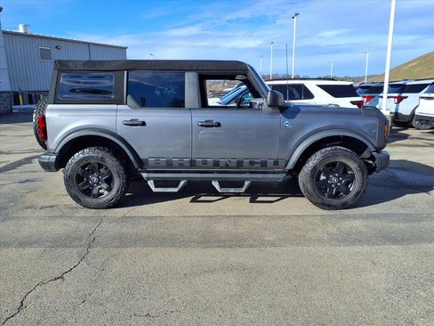 Certified 2023 Ford Bronco Black Diamond image 2