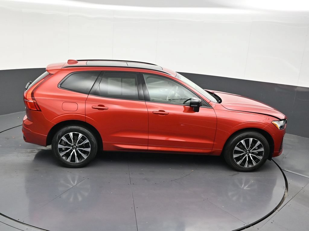 Certified 2024 Volvo XC60 B5 Core AWD/4WD image 22
