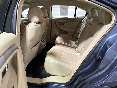 Used 2018 Ford Taurus SEL w/ Equipment Group 201A image 23