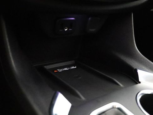 Used 2018 Chevrolet Traverse Premier AWD/4WD image 26
