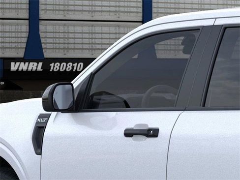 New 2025 Ford Maverick XLT w/ XLT Luxury Package image 21