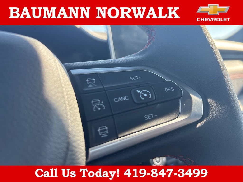 Used 2025 Jeep Compass Trailhawk AWD/4WD image 18