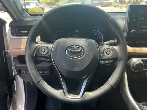 Certified 2021 Toyota RAV4 Limited AWD/4WD image 9