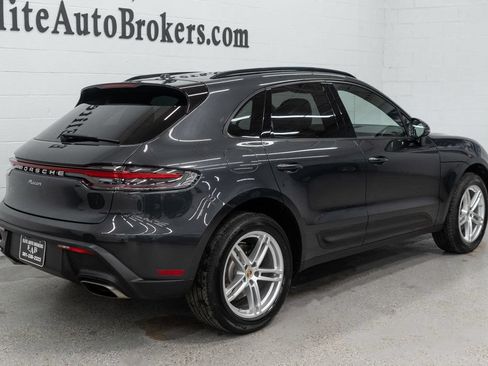 Used 2023 Porsche Macan AWD/4WD image 6