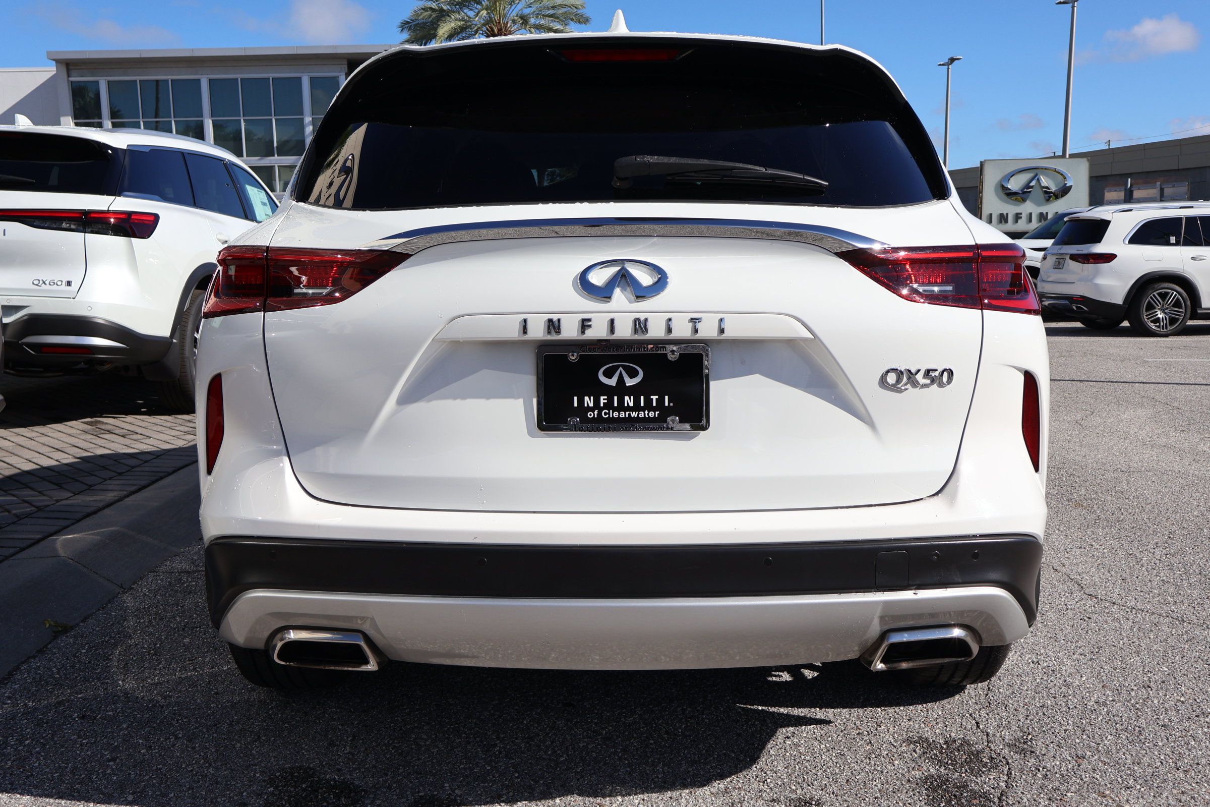 Certified 2023 INFINITI QX50 Luxe FWD image 8