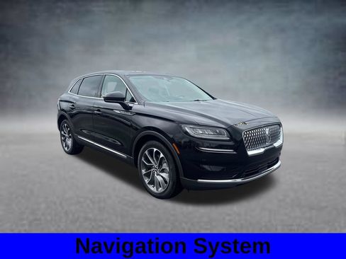Used 2023 Lincoln Nautilus Reserve w/ Luxury Package AWD/4WD image 4