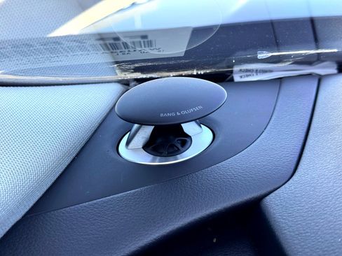 Used 2015 Audi A8 L 4.0T w/ Premium Package image 37