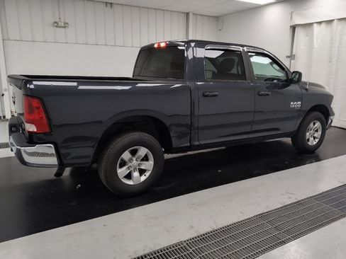 Used 2021 RAM 1500 Classic SLT AWD/4WD image 9