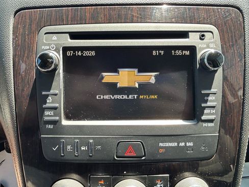 Used 2017 Chevrolet Traverse LT w/ Style and Technology Package FWD image 23
