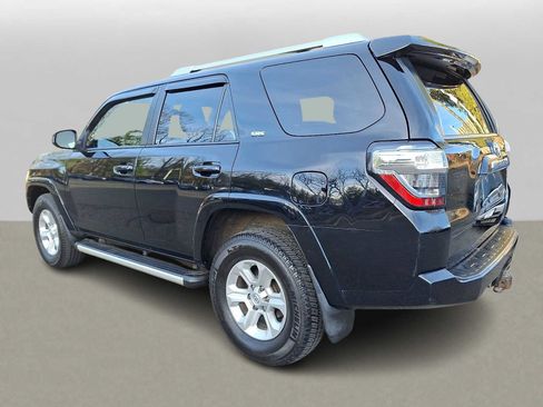Used 2016 Toyota 4Runner SR5 image 4